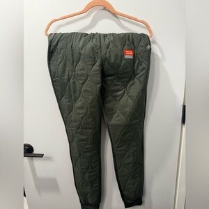 The American Outdoorsman quilted joggers